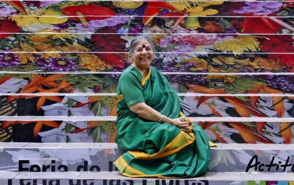 La activista india Vandana Shiva visitó Medellín esta semana durante el congreso internacional “Otromundo”, organizado por la Colegiatura Colombiana, en Plaza Mayor. FOTO juan antonio sánchez