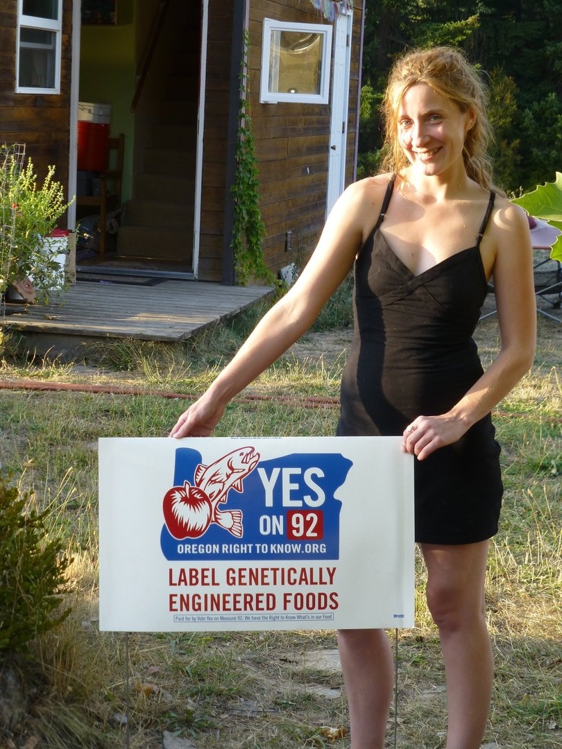  Help Make Portland Come Alive with YES ON 92 lawn signs!