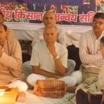 Dr Vandana Shiva joins farmers' protest at Jantar Mantar