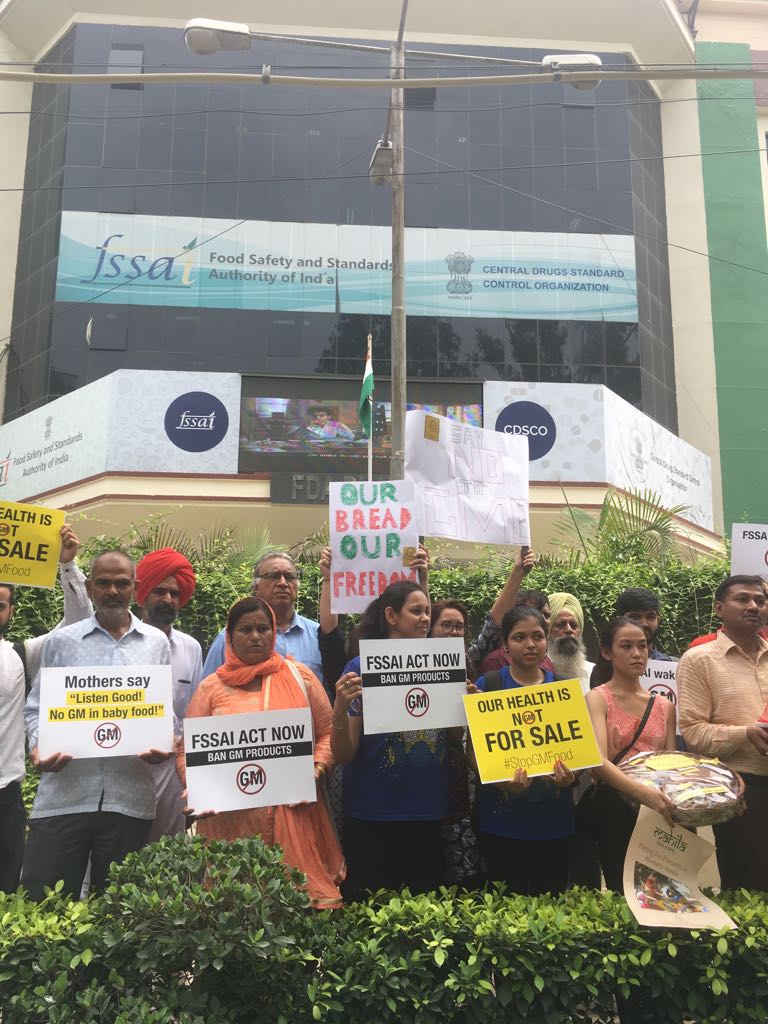 India For Safe Food (IFSF) protest outside the office of FSSAI